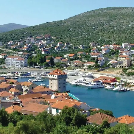 Beautiful In With Kitchen * Poljica (Trogir)