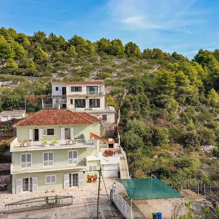 Beautiful In With Kitchen Poljica (Trogir)