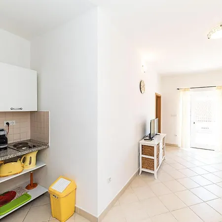 Beautiful In With Kitchen